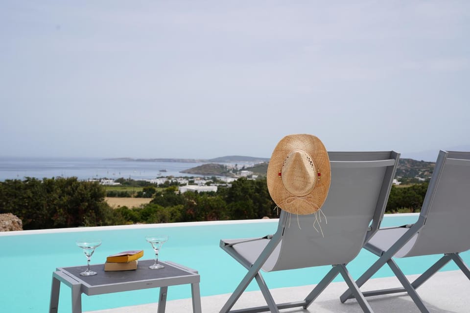 Day, Natural landscape, Seating area, Pool view, Sea view, Swimming pool, sunbed