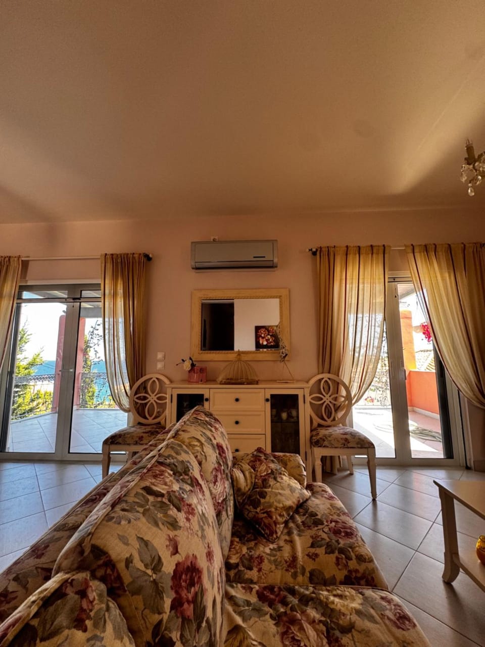 Flowerhouse Apartment in Peloponnese Region