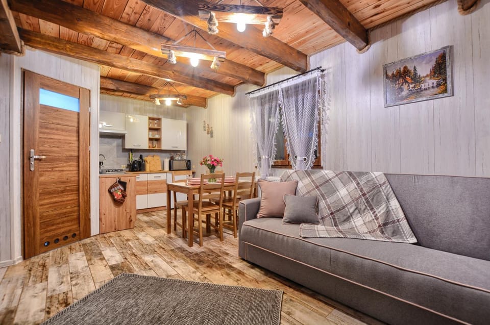 Living room, Seating area, Dining area, Communal kitchen