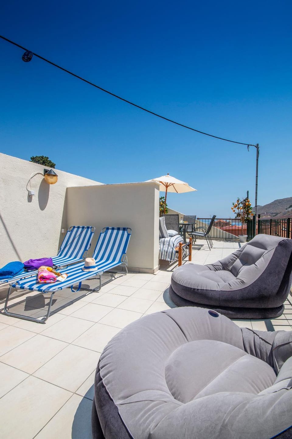 Patio, Day, Summer, Balcony/Terrace, Seating area, On site