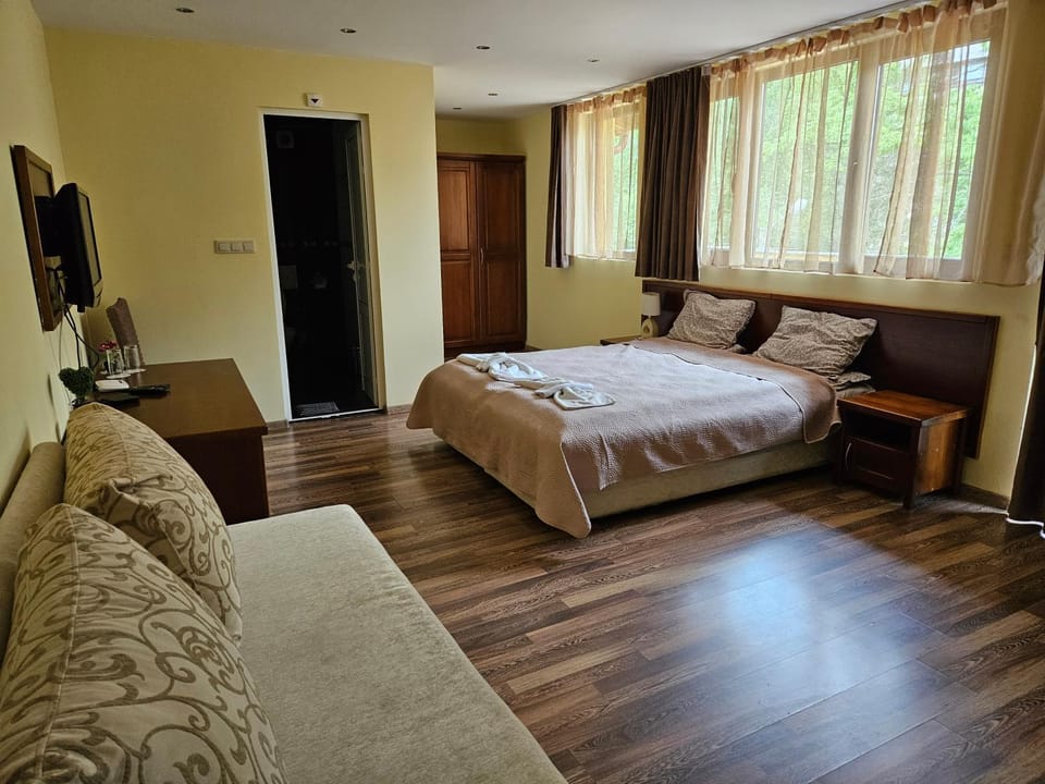 Photo of the whole room