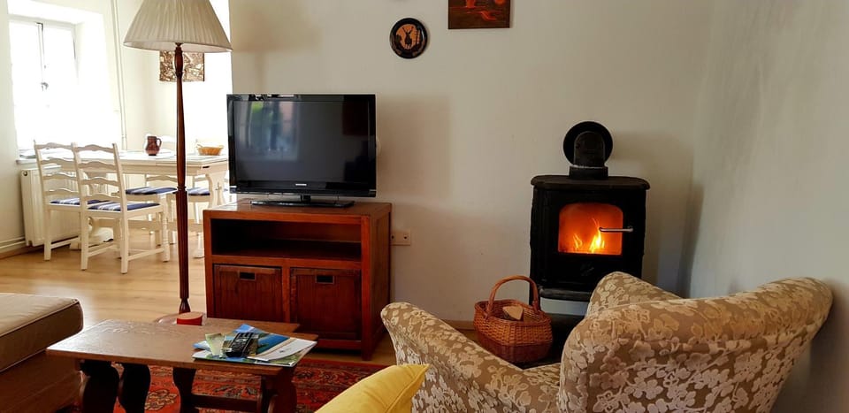 Living room, Seating area, flat iron