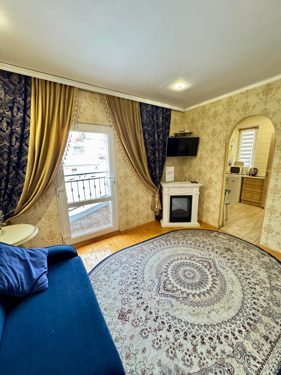 Photo of the whole room