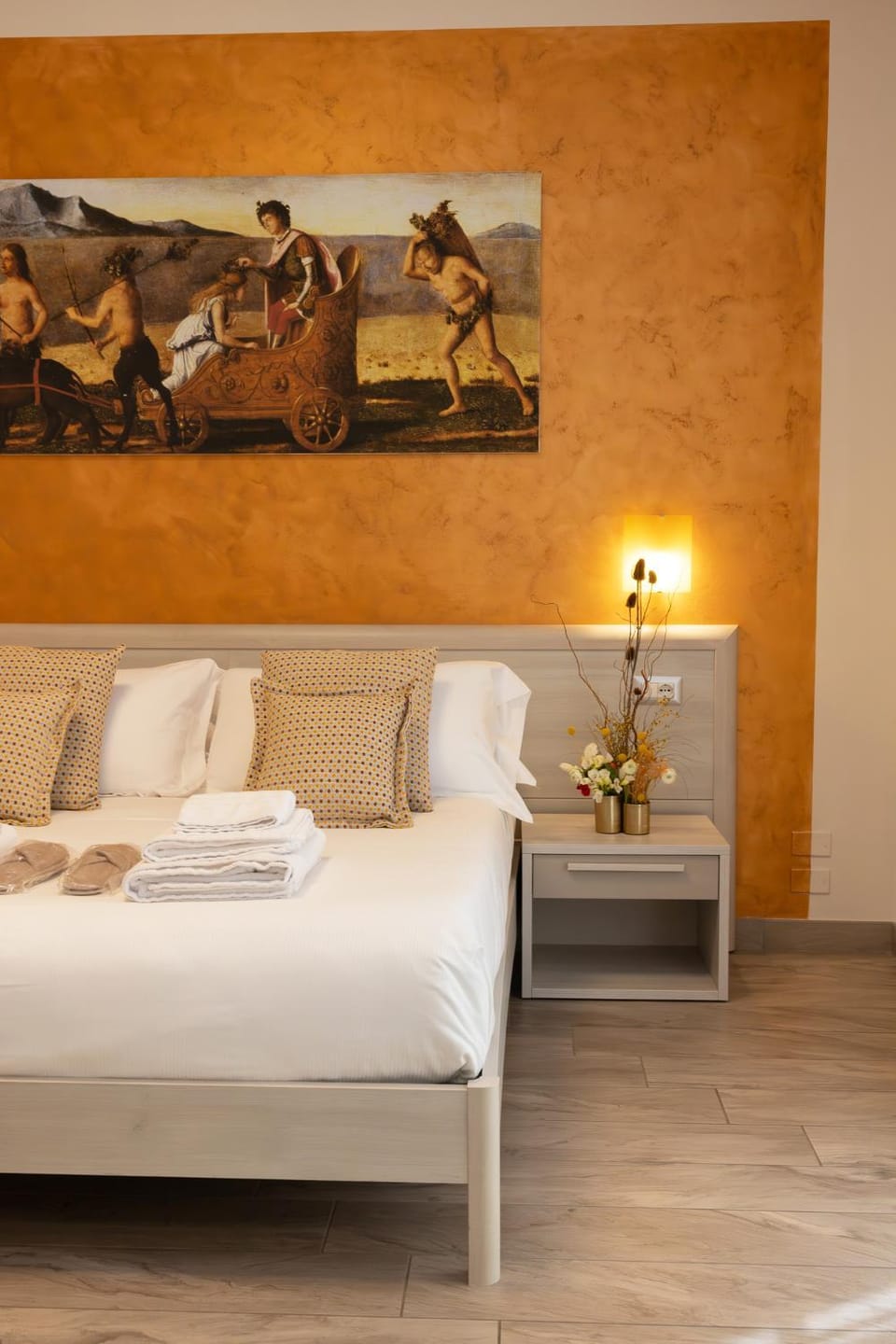 Bed, Photo of the whole room, Decorative detail, Bedroom, towels