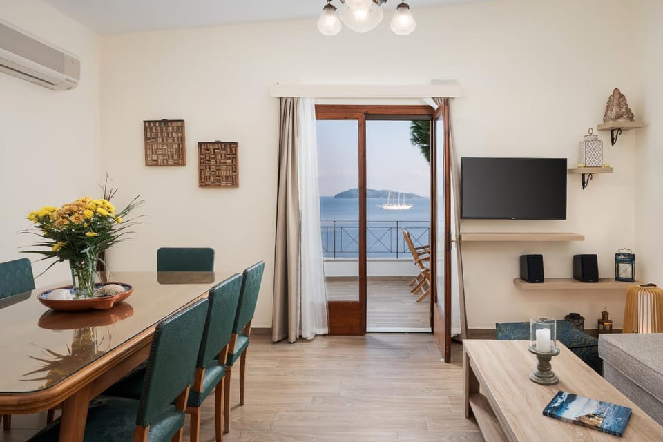 TV and multimedia, Living room, Seating area, Sea view, air conditioner