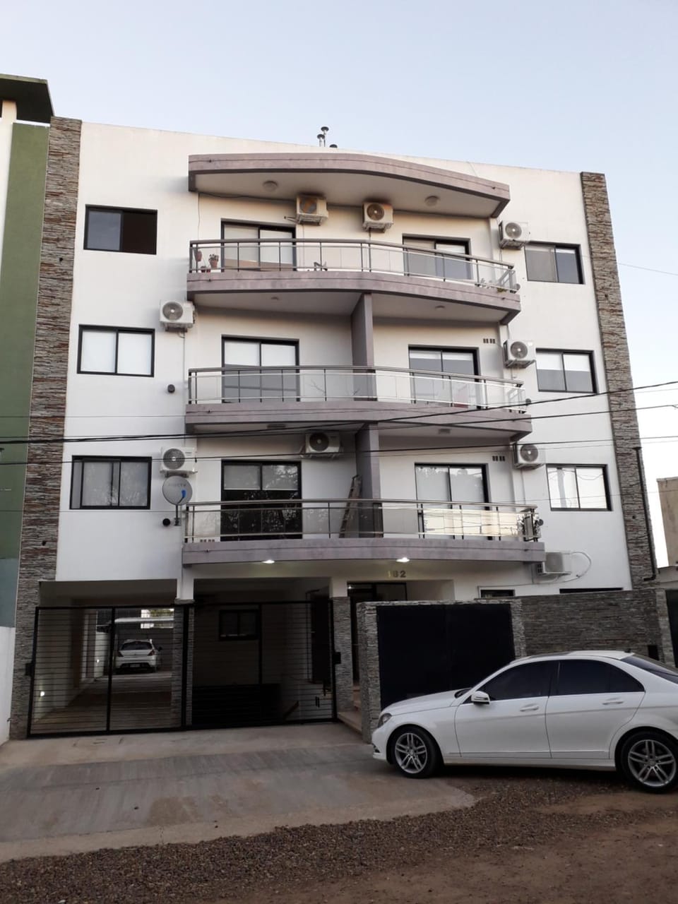 Property building, Facade/entrance