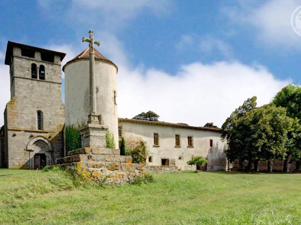 Gîte de charme avec piscine, Wi-Fi et animaux acceptés - FR-1-496-26 House in Auvergne-Rhône-Alpes