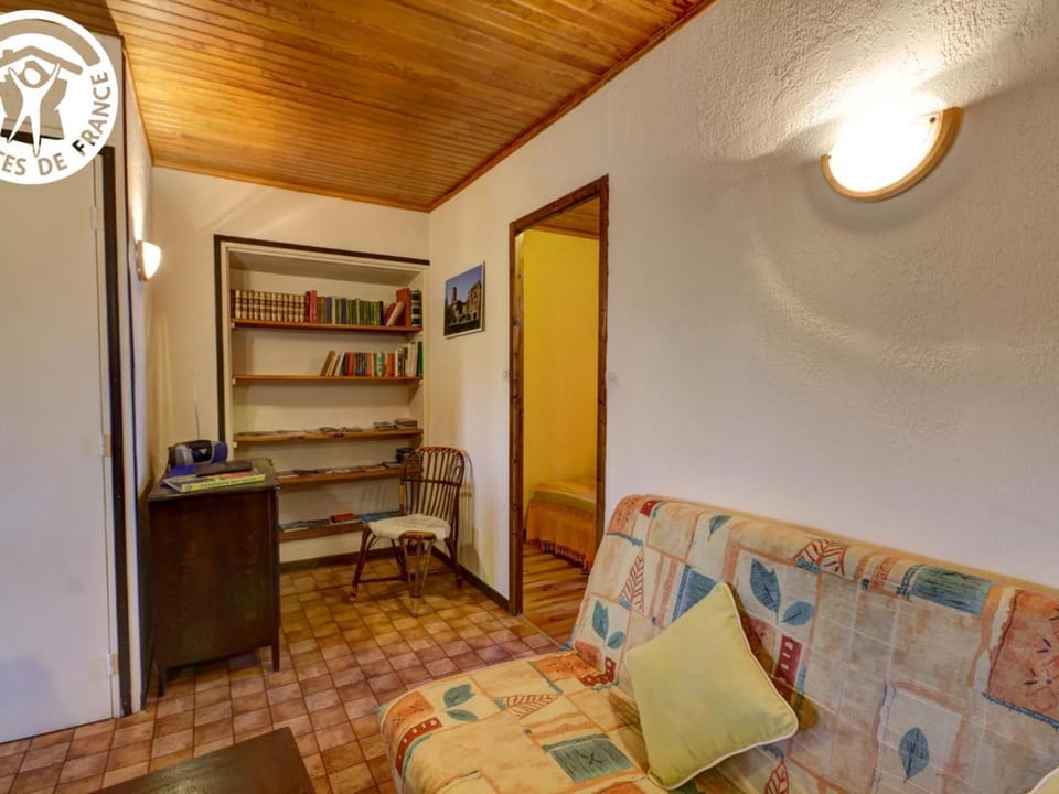 Gîte charmant avec WIFI et terrasse, à 15 min de Saint-Étienne - FR-1-496-41 House in Saint-Étienne