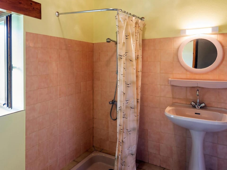 Gîte en pierre 6 pers avec cheminée à Sauvain - FR-1-496-42 House in Auvergne-Rhône-Alpes