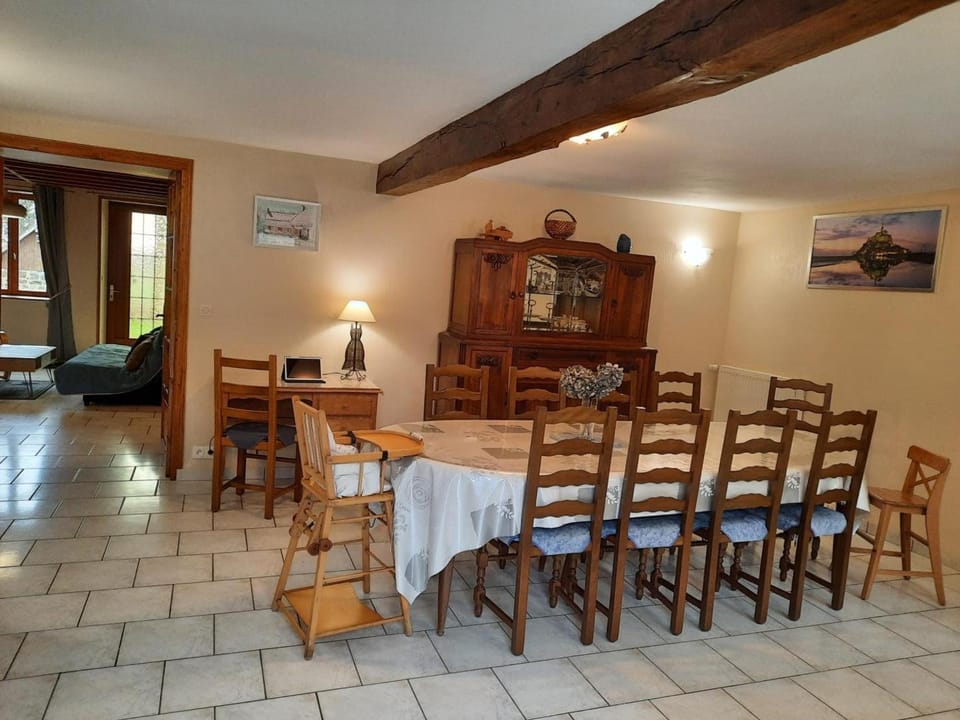 Maison de campagne spacieuse avec grand jardin, animaux acceptés - FR-1-497-99 House in Normandy