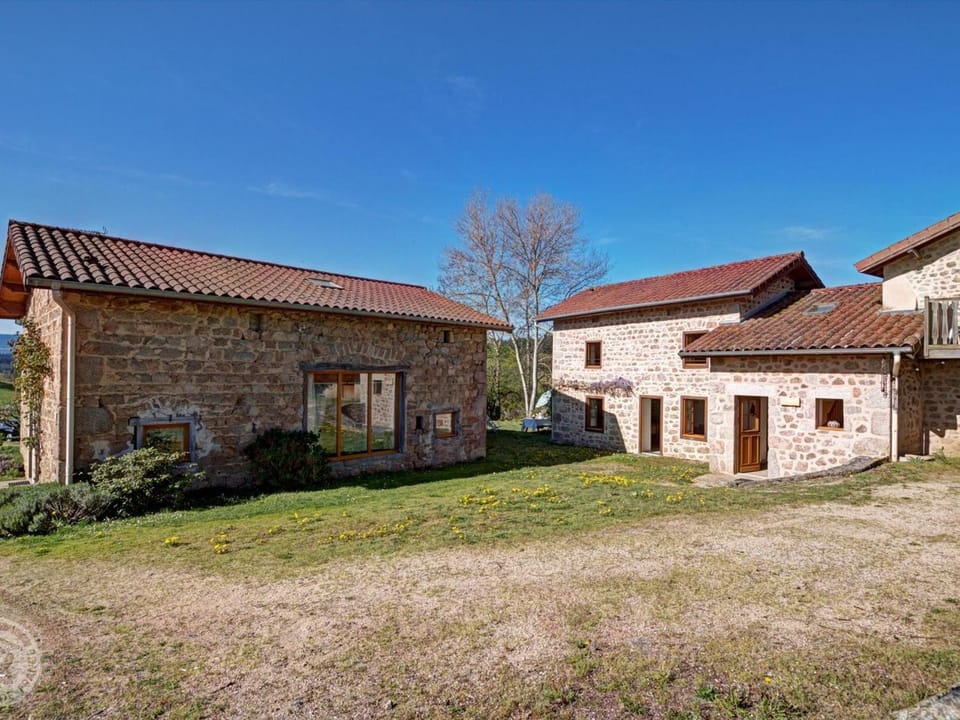 Gîte charmant pour 10, nature et confort avec animaux admis - FR-1-496-60 House in Auvergne-Rhône-Alpes