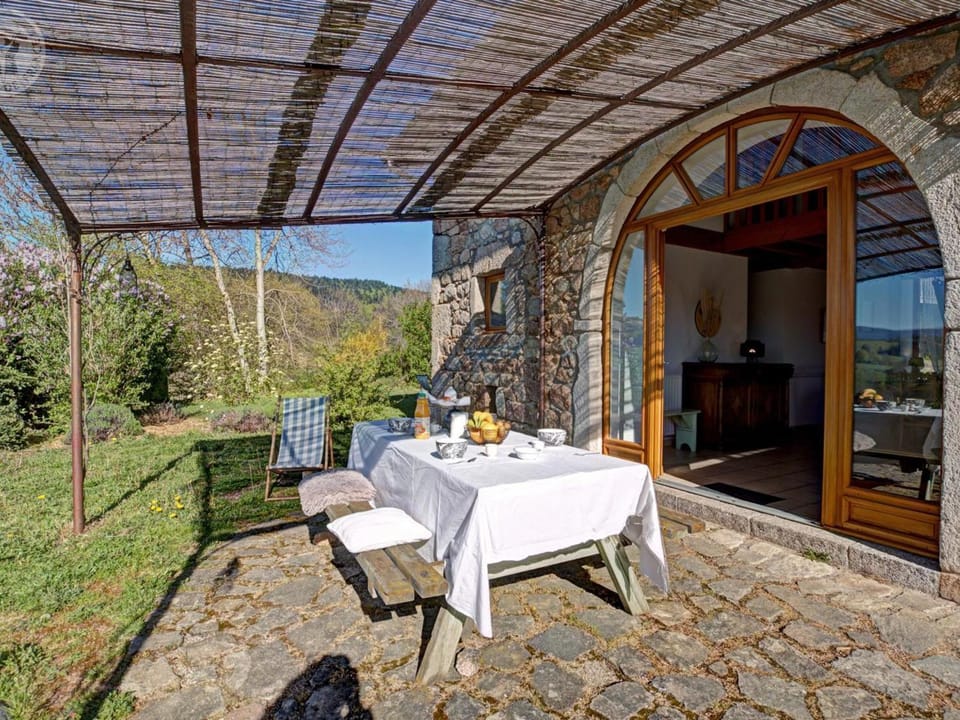 Gîte charmant pour 10, nature et confort avec animaux admis - FR-1-496-60 House in Auvergne-Rhône-Alpes
