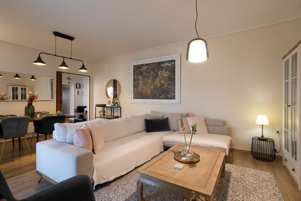 Glyfada golf fourth floor apartment Apartment in South Athens