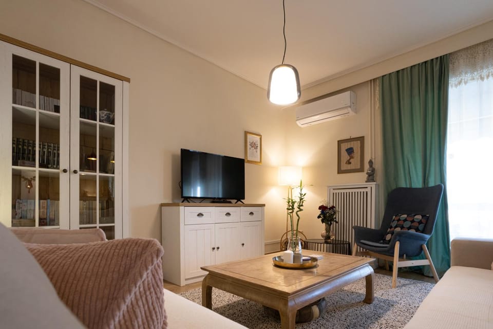 Glyfada golf fourth floor apartment Apartment in South Athens