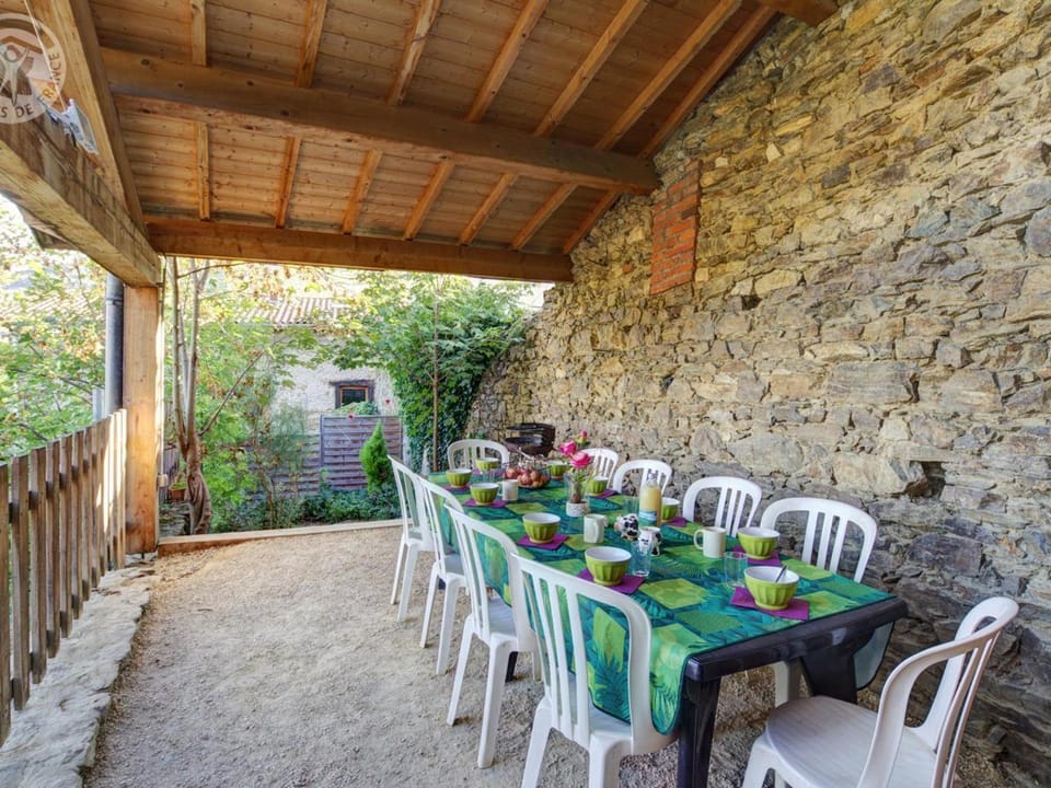 Spacieux Gîte Familial aux Sycomores - FR-1-496-73 House in Auvergne-Rhône-Alpes