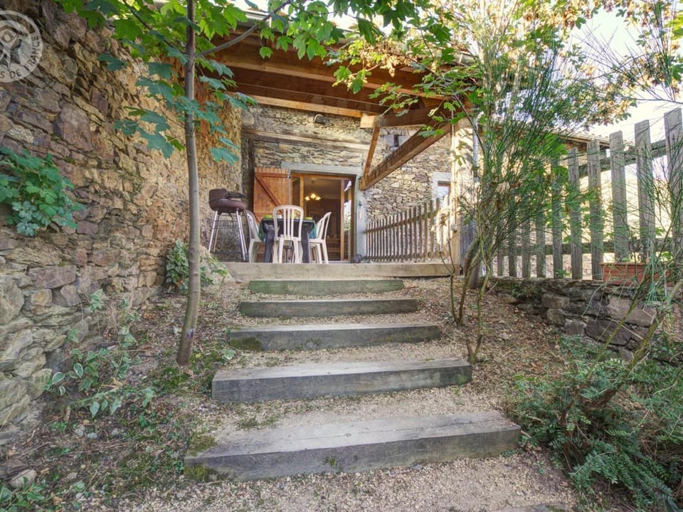 Spacieux Gîte Familial aux Sycomores - FR-1-496-73 House in Auvergne-Rhône-Alpes