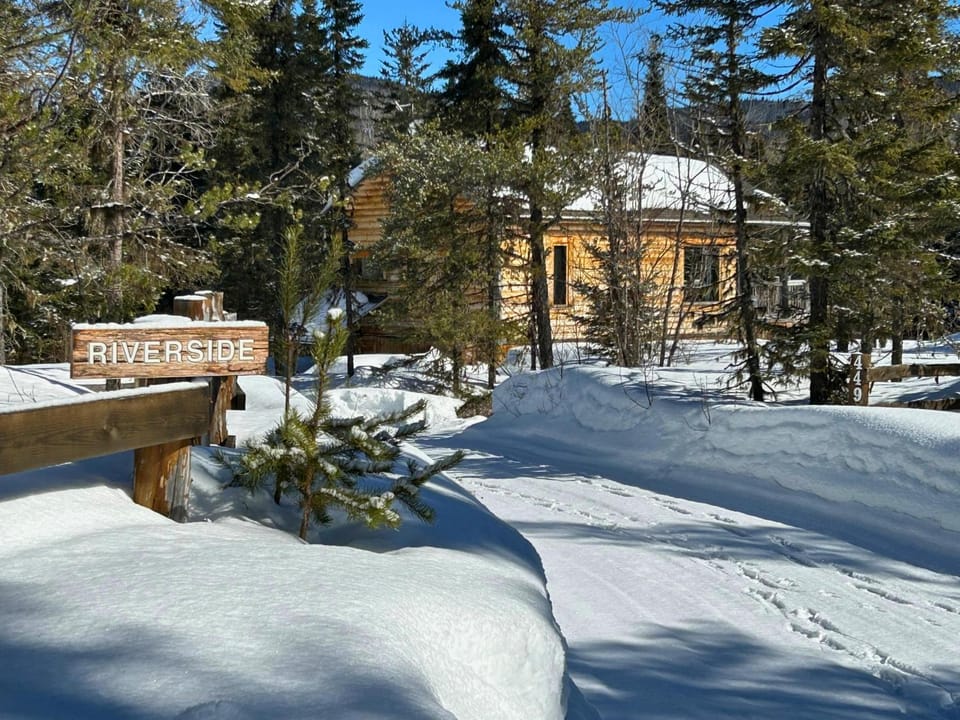 Natural landscape, Skiing, Parking