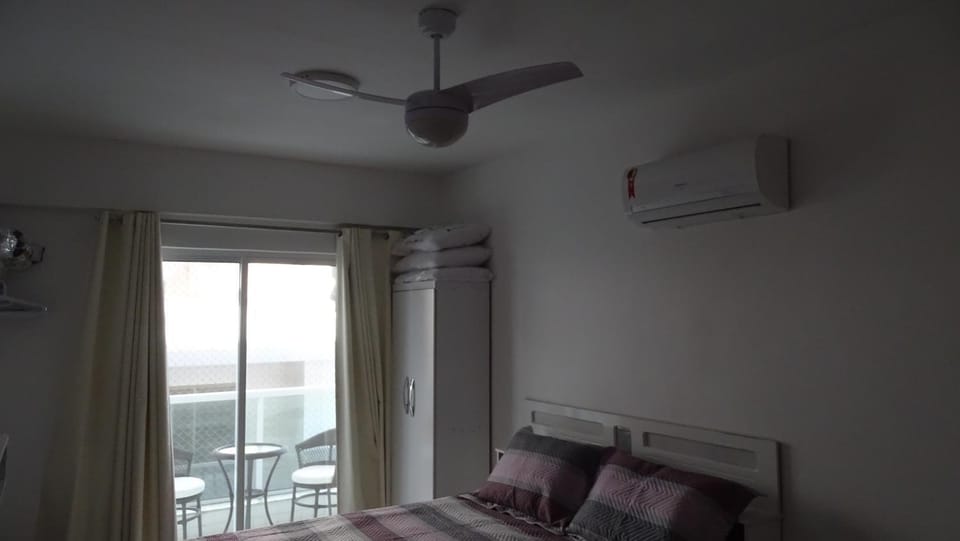 Bed, Bedroom, air conditioner