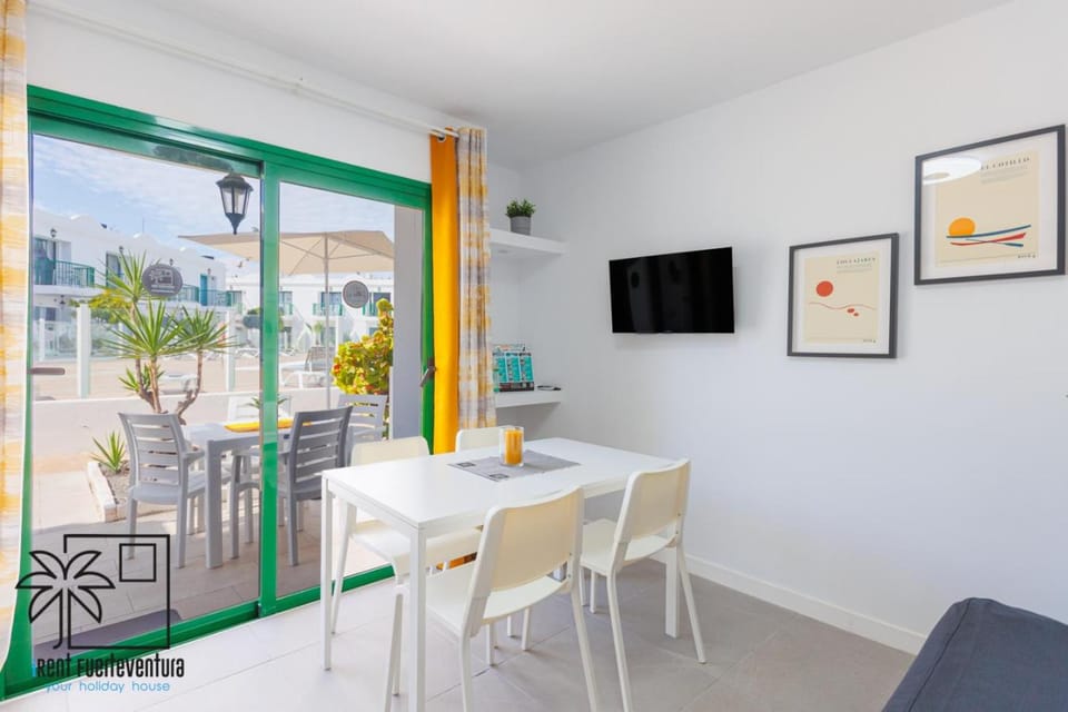 TV and multimedia, Living room, Dining area, internet