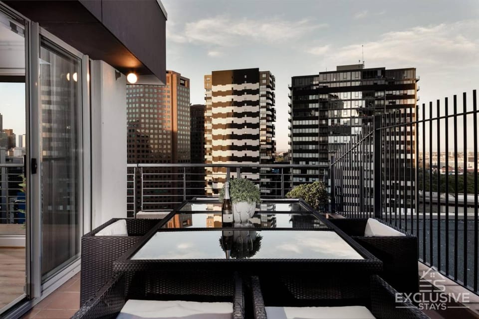 Exclusive Stays - Boulevard Penthouse Apartment in Southbank