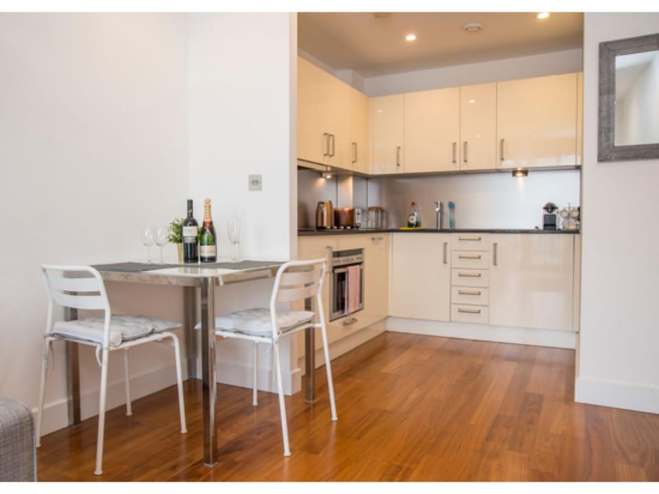 The Most Central Apartment in Cardiff - Pass the Keys Apartment in Cardiff
