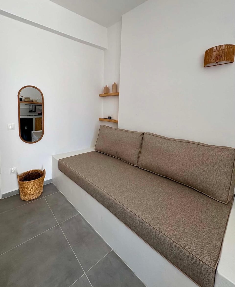 Maria's Garden Apartment in Decentralized Administration of the Aegean
