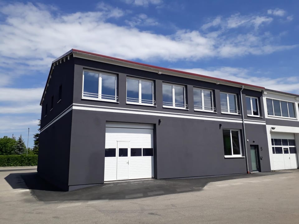 Property building, Day