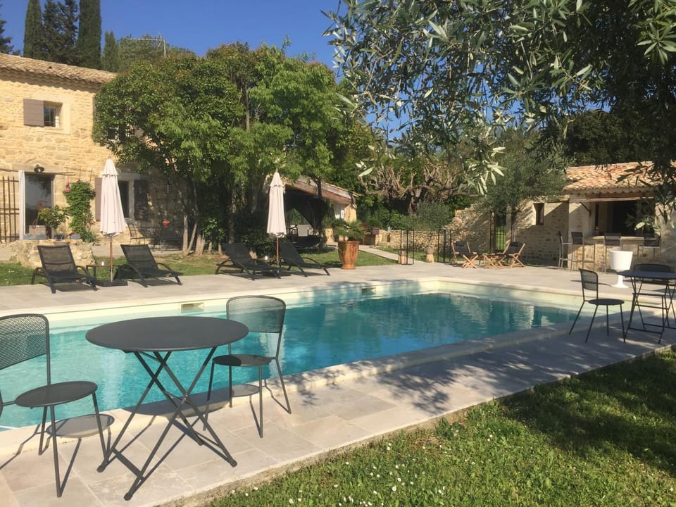 Property building, Patio, Swimming pool, Swimming pool