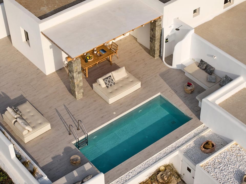 Property building, Swimming pool
