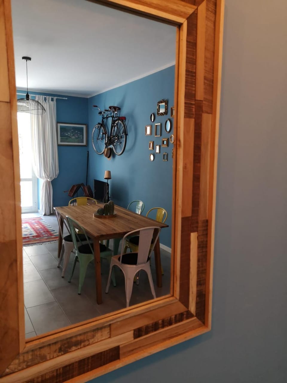 Communal lounge/ TV room, Decorative detail, Dining area