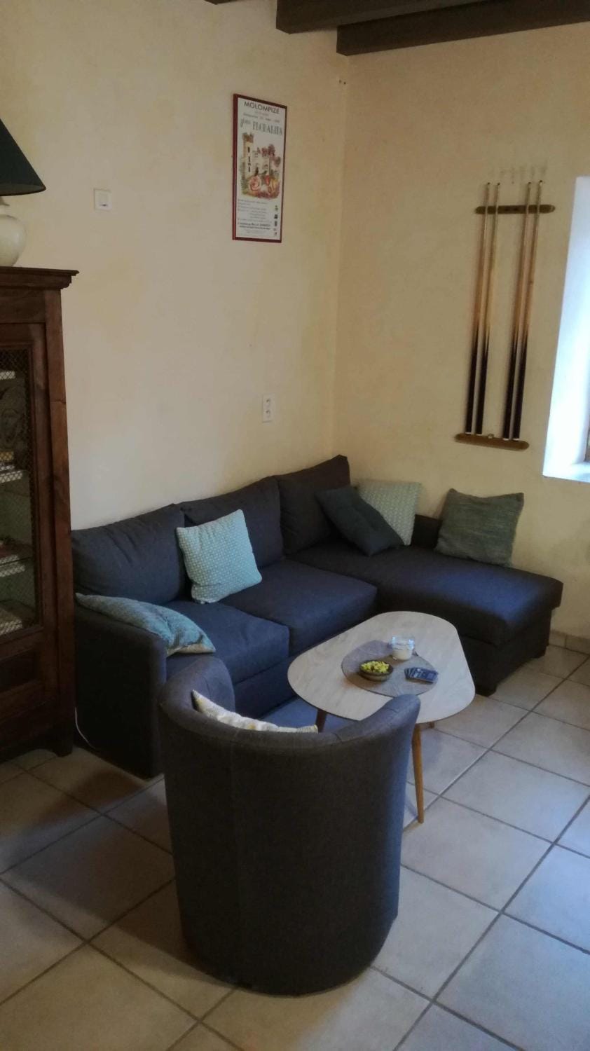 Living room, Seating area