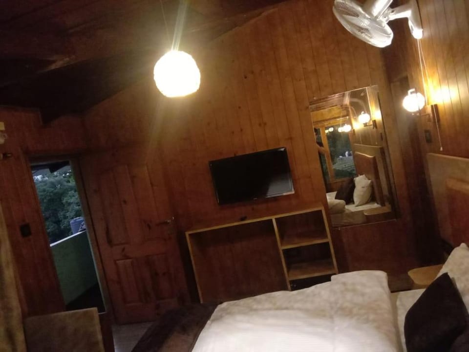 Highlander Cottage for rent Country House in Uttarakhand