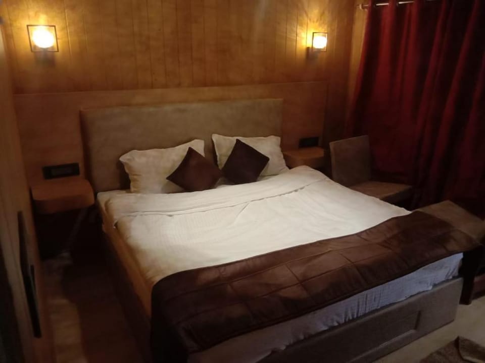 Highlander Cottage for rent Country House in Uttarakhand