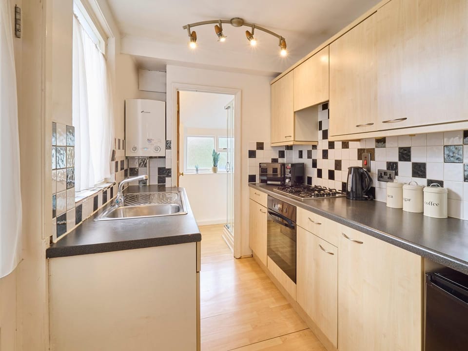 Kitchen or kitchenette, minibar, pet friendly, stove
