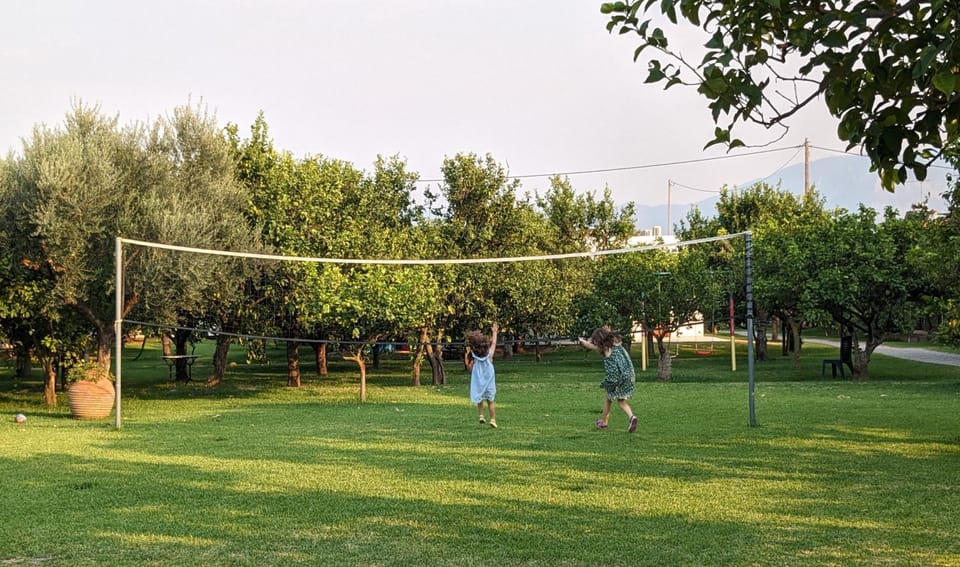 Communal lounge/ TV room, Children play ground, Garden, Mountain view