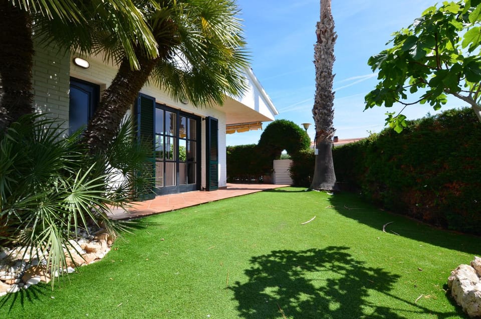 Villa Isabel House in Tarragonès