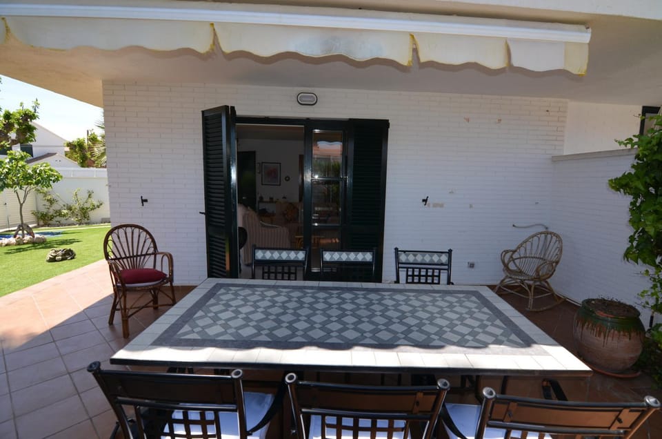 Villa Isabel House in Tarragonès