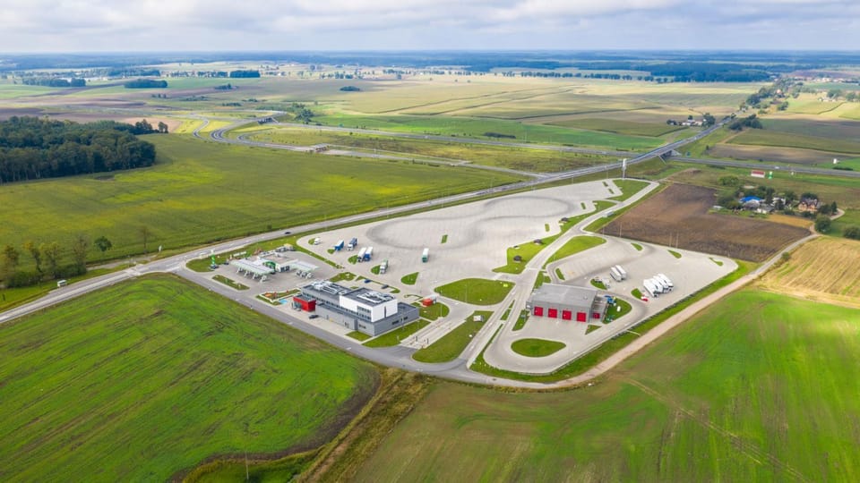 Bird's eye view, View (from property/room), Street view, Location, Parking