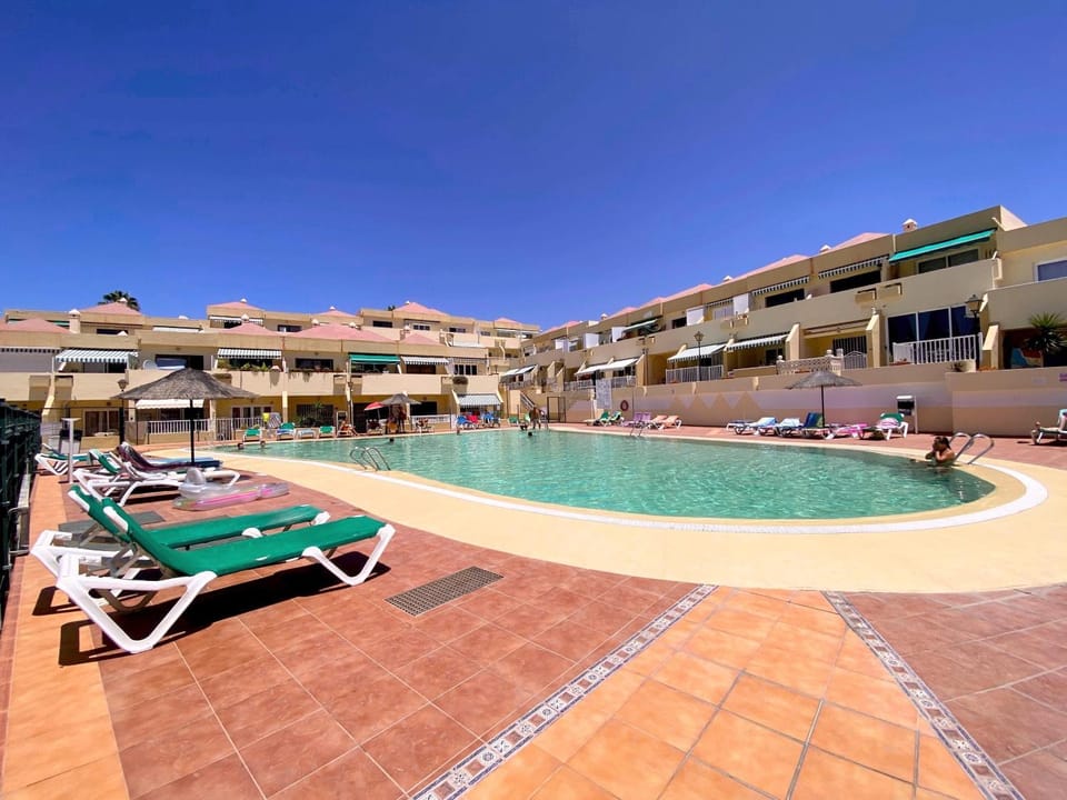Aircon -Cozy Pool View apartment - Mareverde Apartment in Costa Adeje
