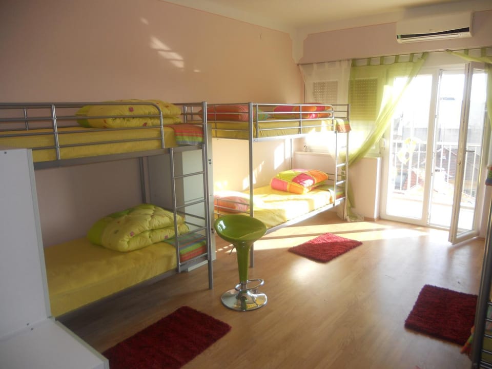 bunk bed