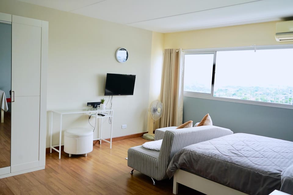 Popular Condo Impact Muangthong by Tide Apartment in Bangkok