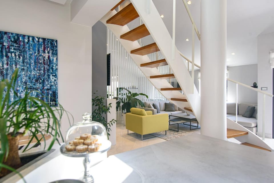 Living room, Decorative detail, Dining area, air conditioner