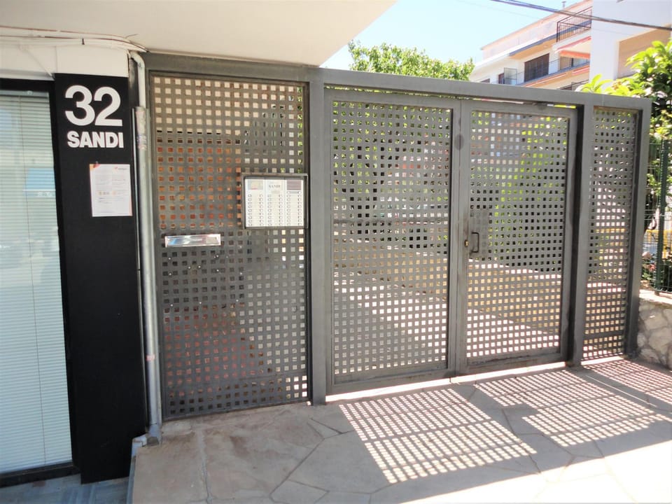 Facade/entrance, Lobby or reception, Facility for disabled guests