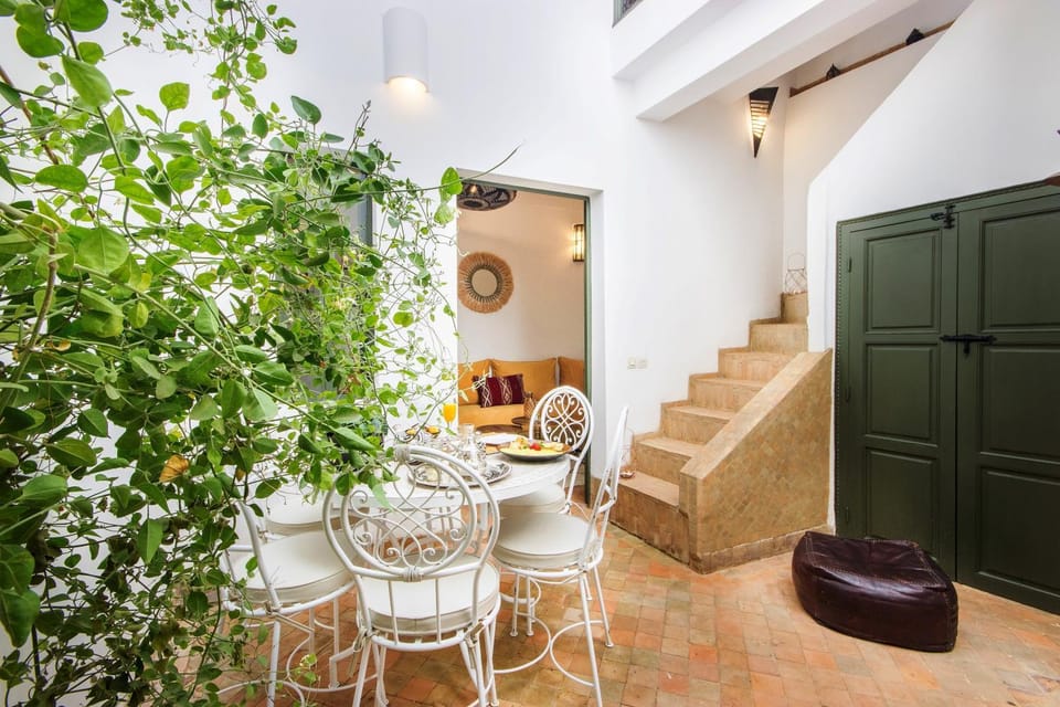 Patio, Dining area