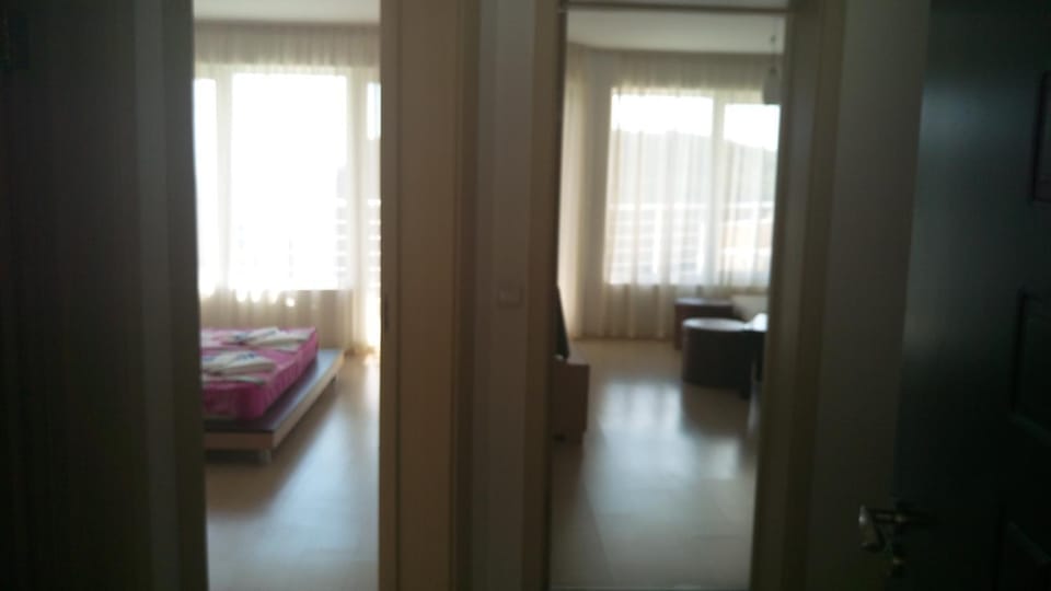 MARINA REZIDENCE *** Apartment hotel in Kavarna