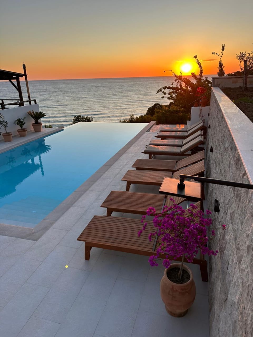 Apartments Blue Heaven Bed and Breakfast in Ulcinj Municipality