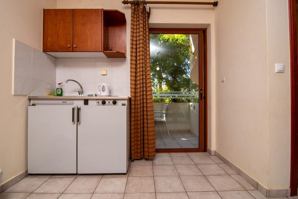 Virginia Studios Apartment in Palaiochora