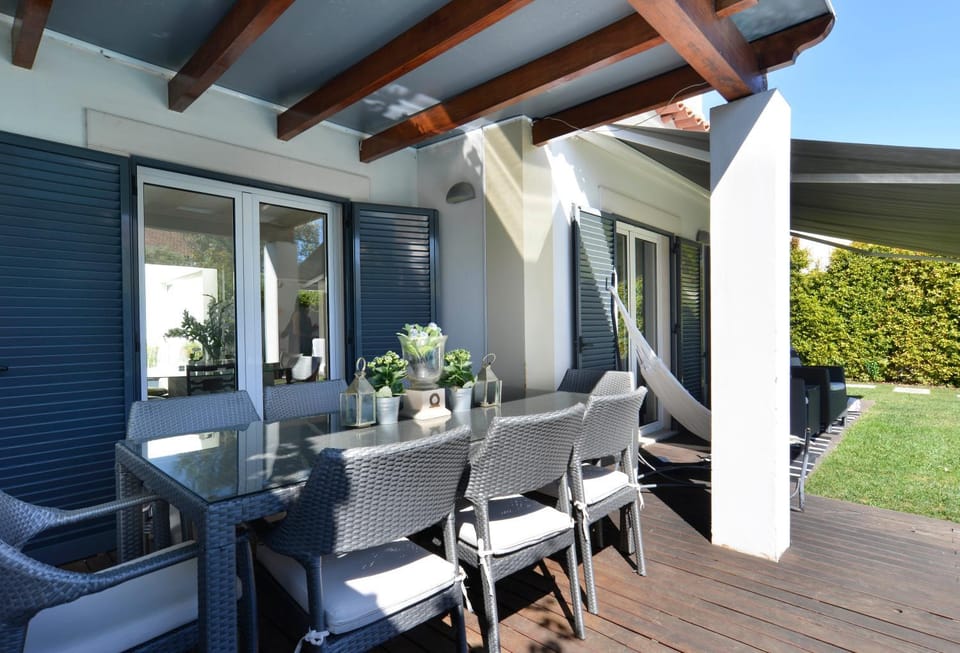 Garden, Balcony/Terrace, Dining area, Swimming pool
