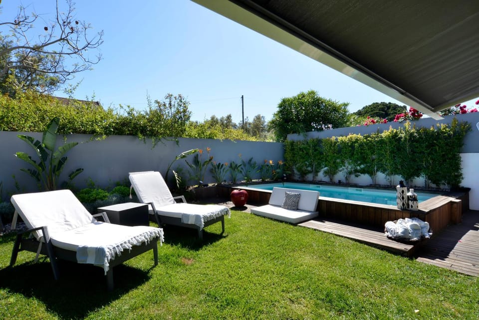 Garden, Garden, Swimming pool, Swimming pool