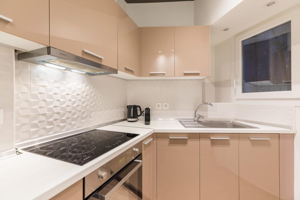 Coffee/tea facilities, Kitchen or kitchenette, pet friendly, stove
